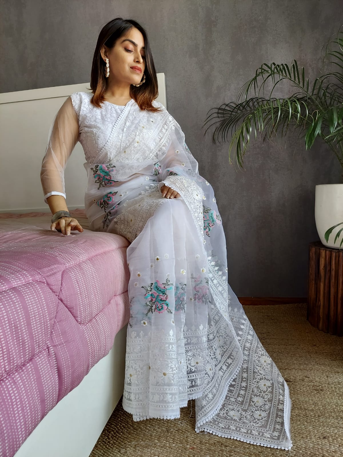 Pure Organza Silk Floral Embroidery Work And Rich Pallu Lace Border