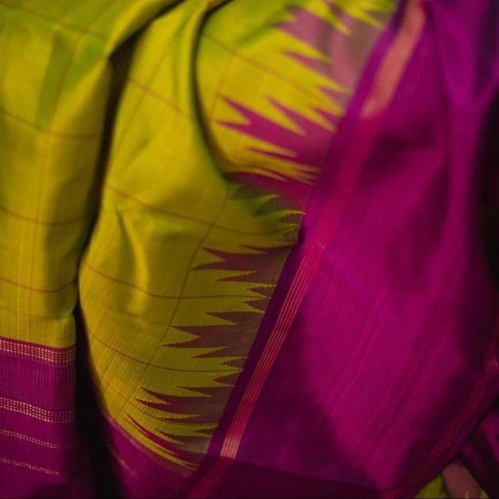 Mehendi Banarasi Silk Check Saree With Magenta Satin Temple Border