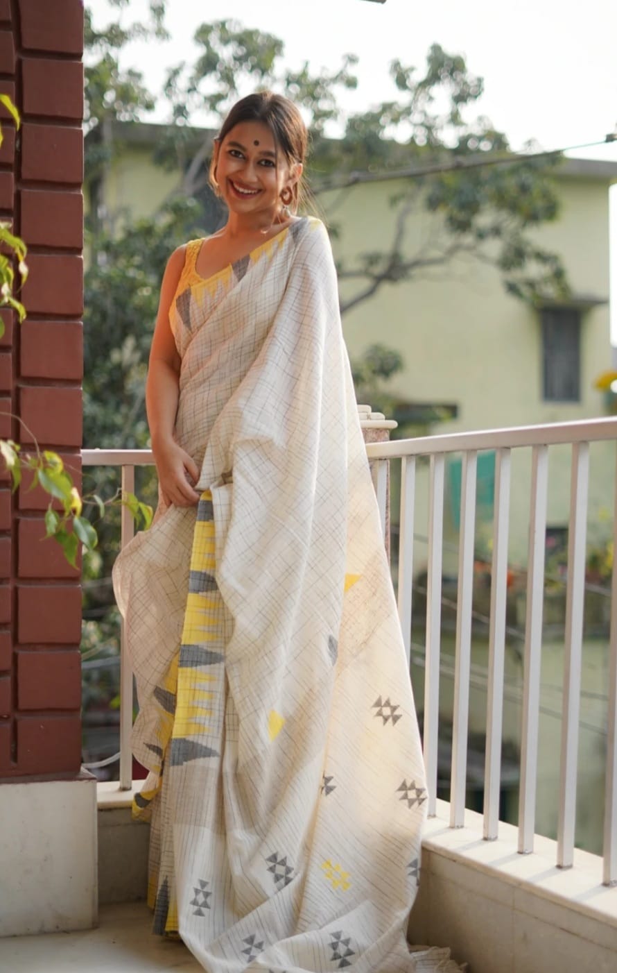 Pure Handloom Silk Printed Saree With Rich Contrast Pallu And Border