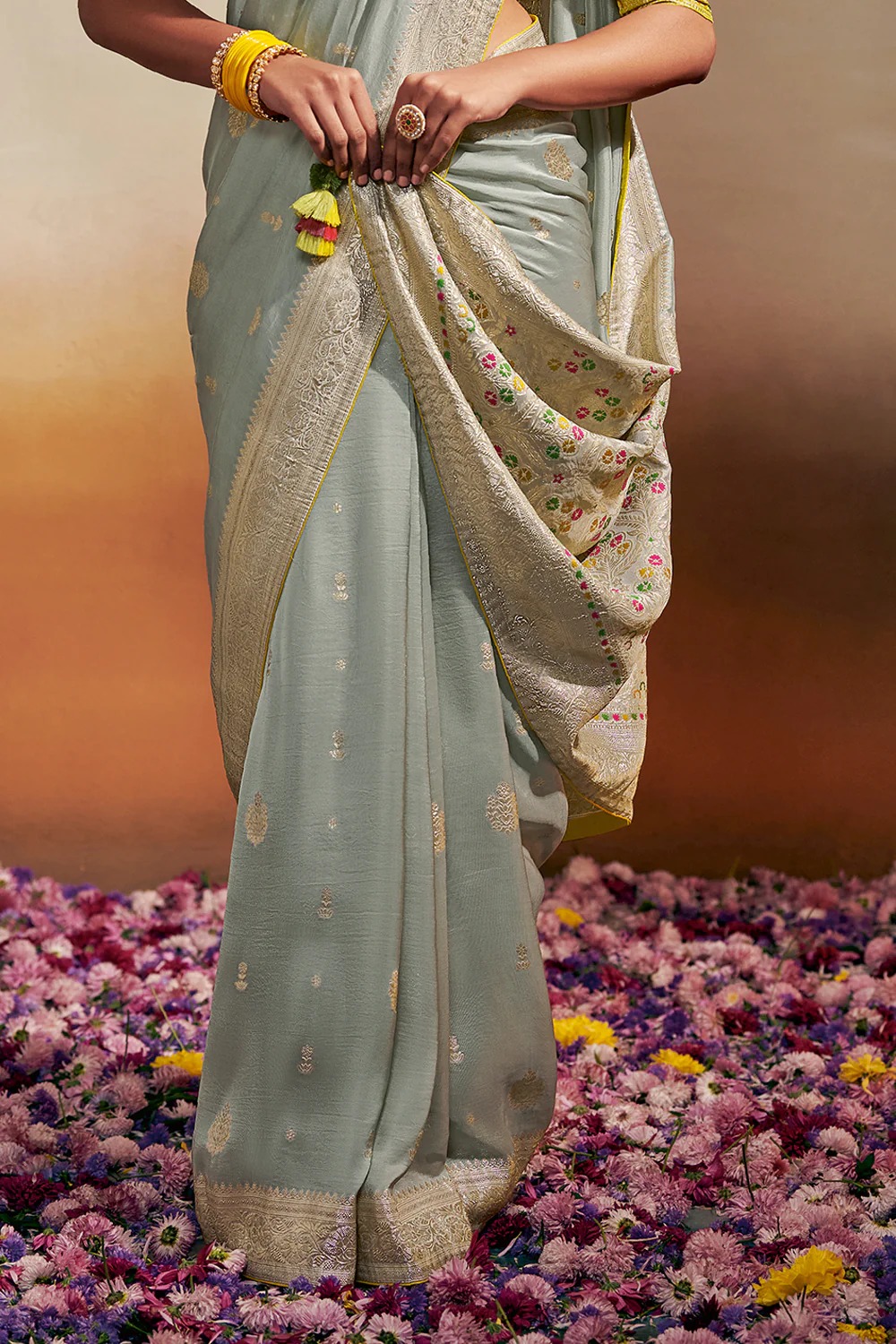 Pure Viscose Dola Silk All Over Zari Designer Minakari Pallu Saree