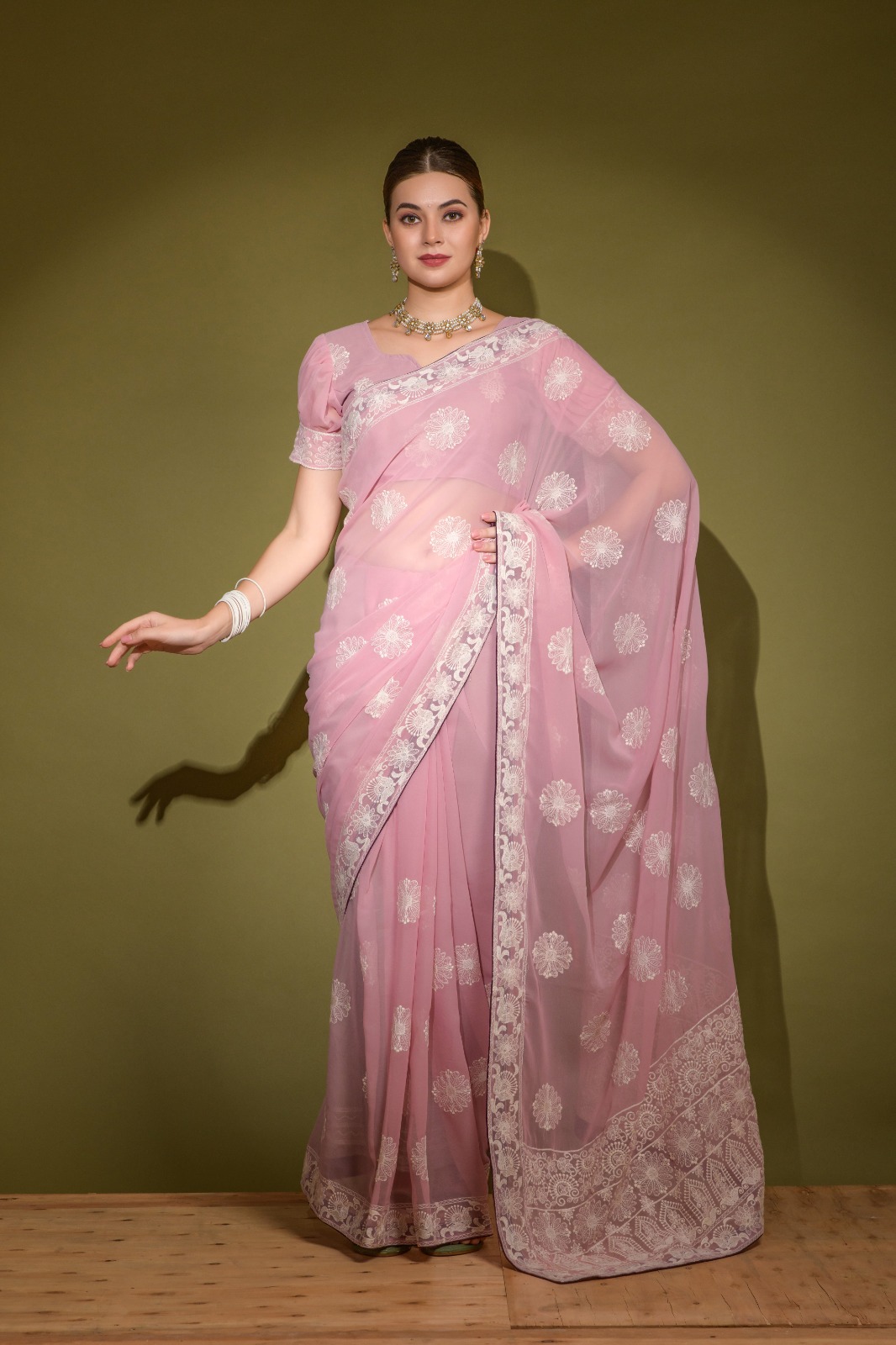 Georgette All Over Lucknavi Thread Work With Lace Border Saree
