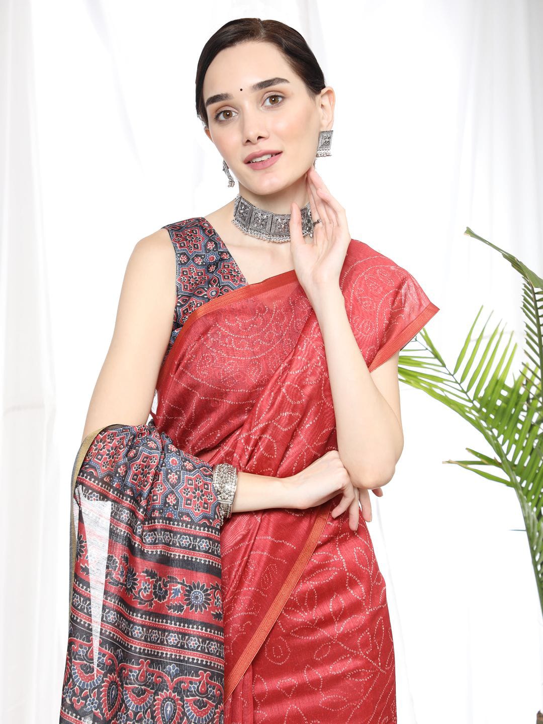 Soft Linen Cotton Bandhani Print All Narrow Zari Border Saree