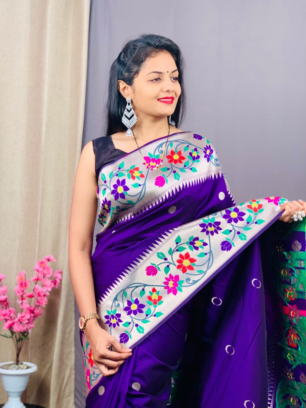 Pure Kanchipuram All Over Silver Zari And Meenakari Weaved Rich Pallu Saree