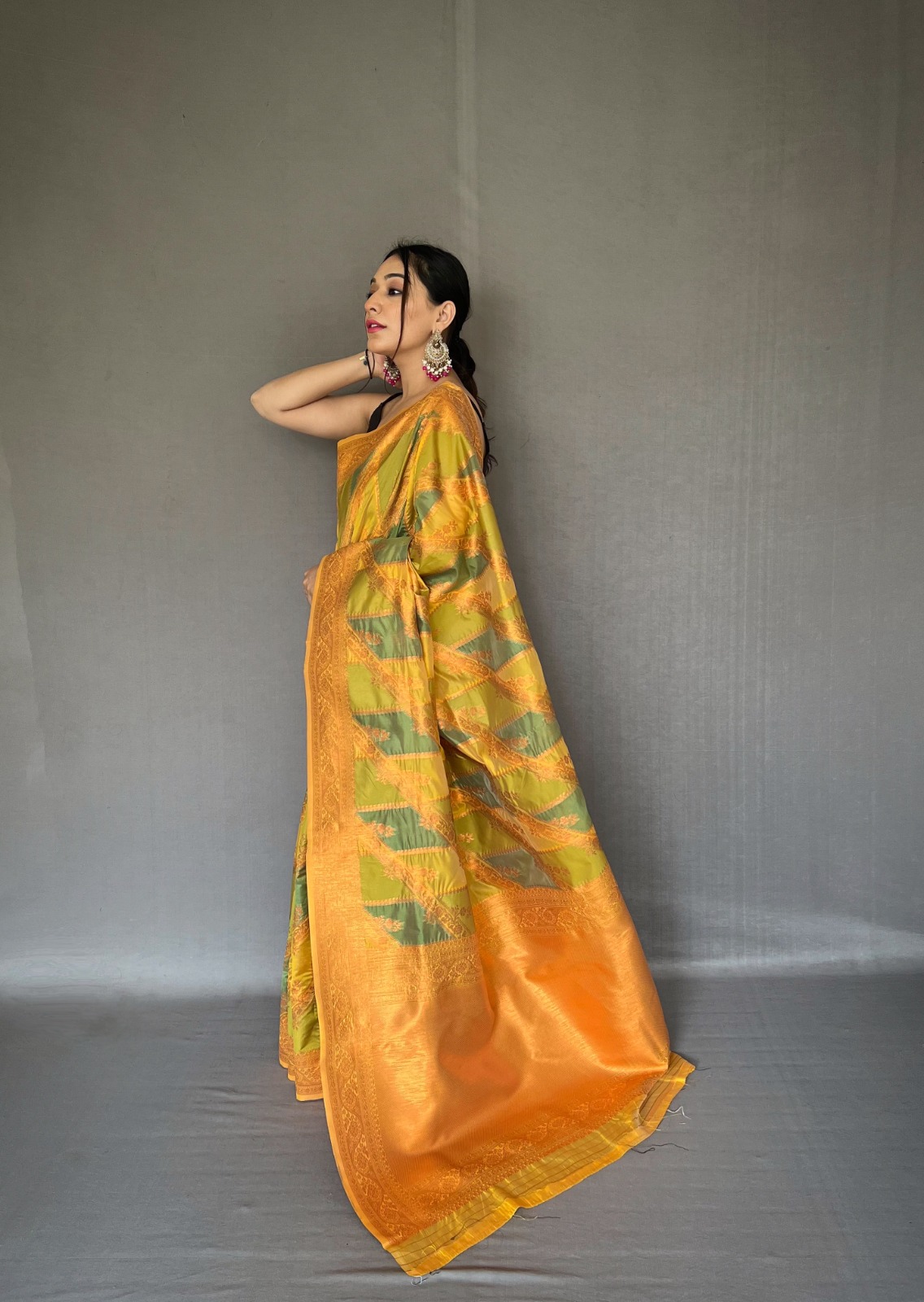 Pure Tissue Silk Zari Weaved Body Rich Pallu Saree