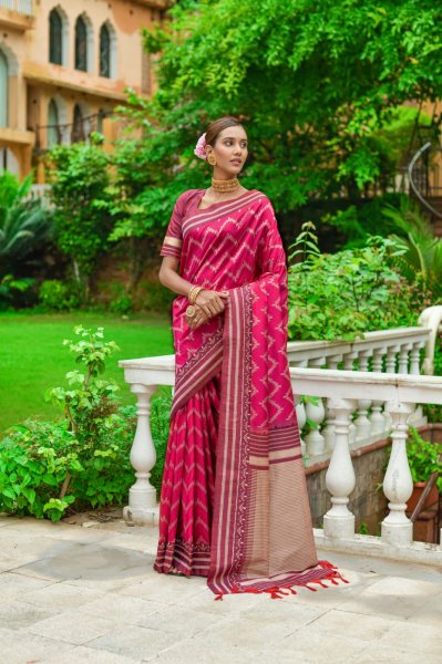 Image of Banarasi Silk Zig Zag Weaved Rich Pallu Border Sarees