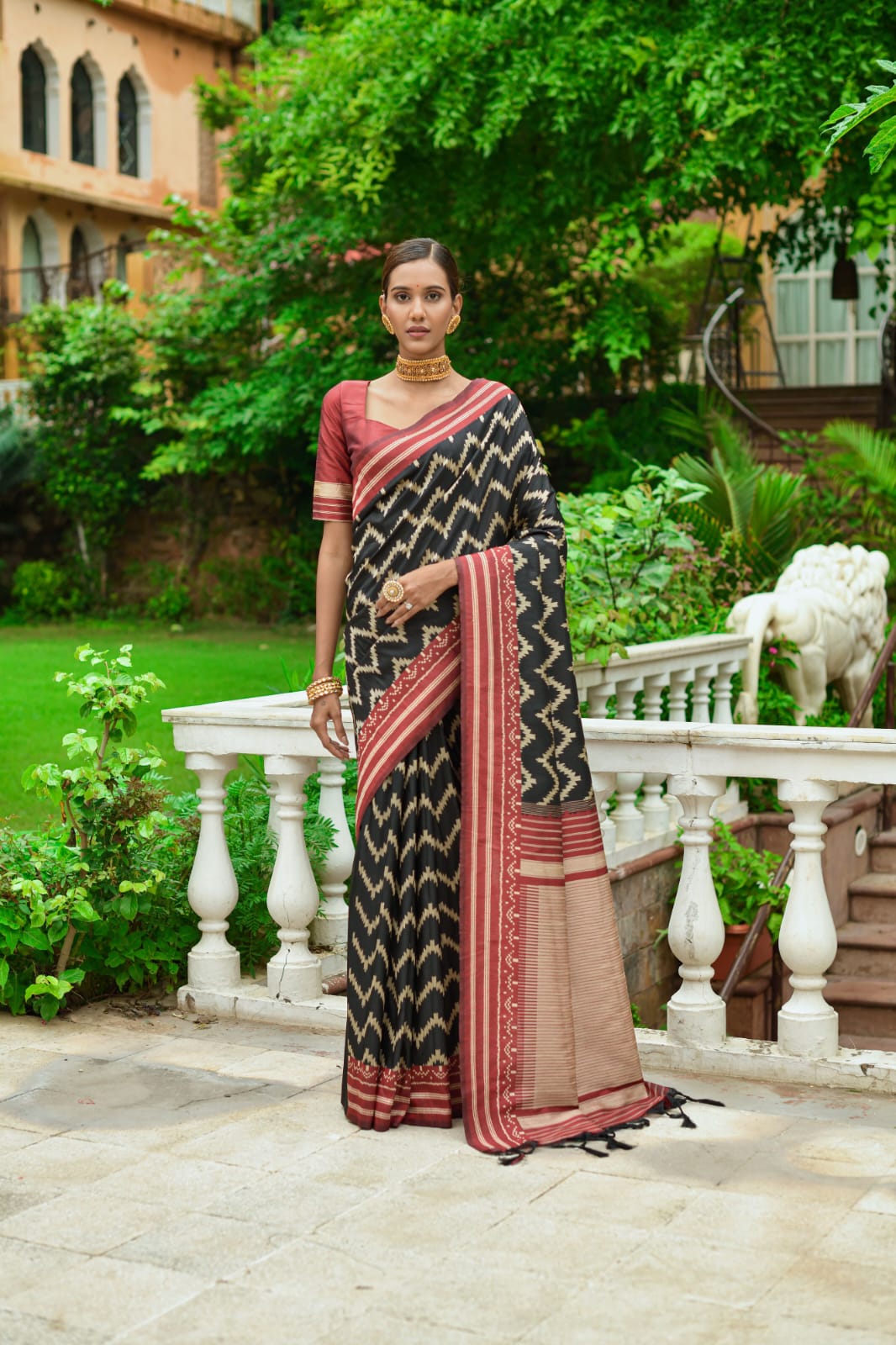Banarasi Silk Zig Zag Weaved Rich Pallu Border Sarees