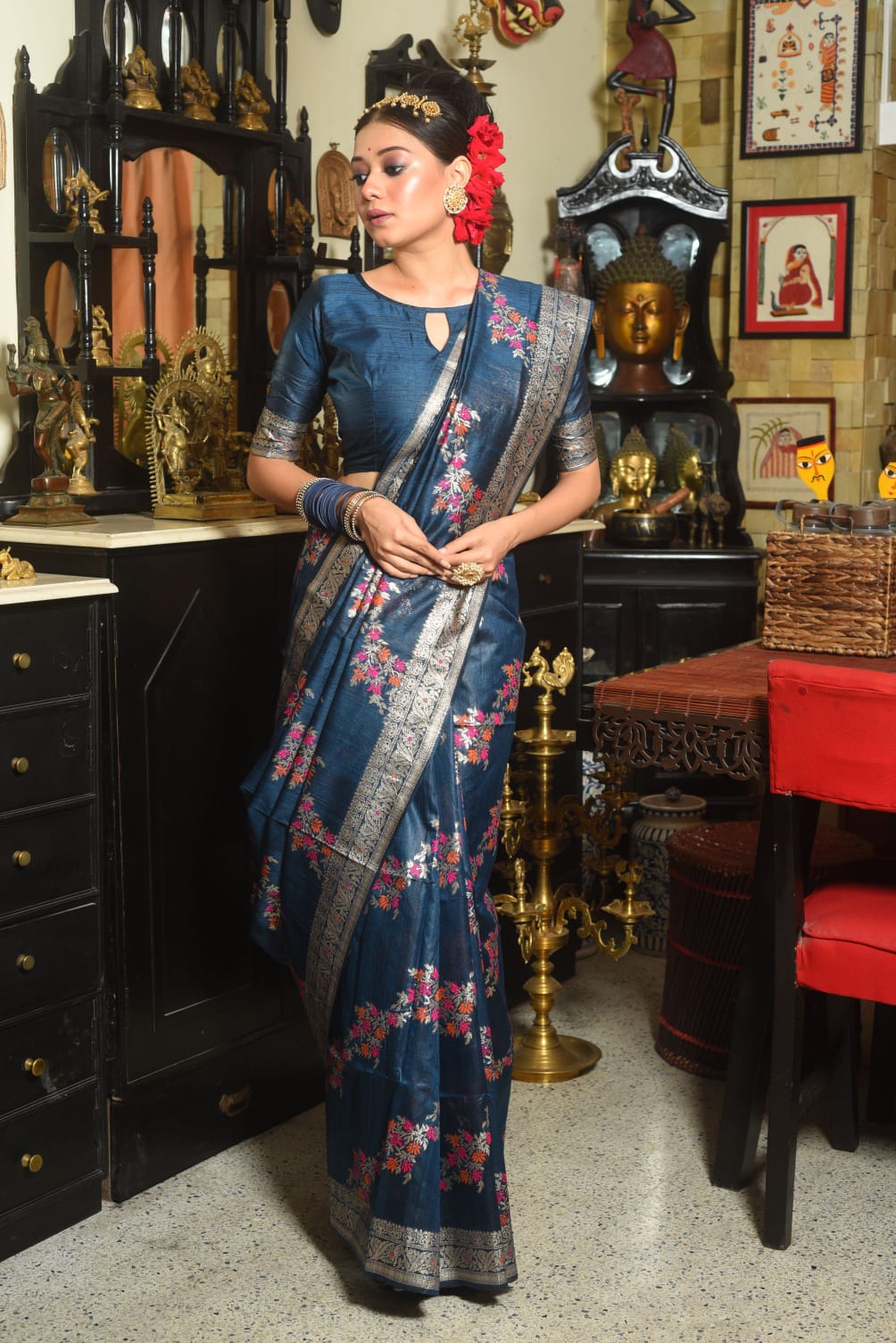 Pure Tussar Jamdani Silk Zari Weaved Border Saree