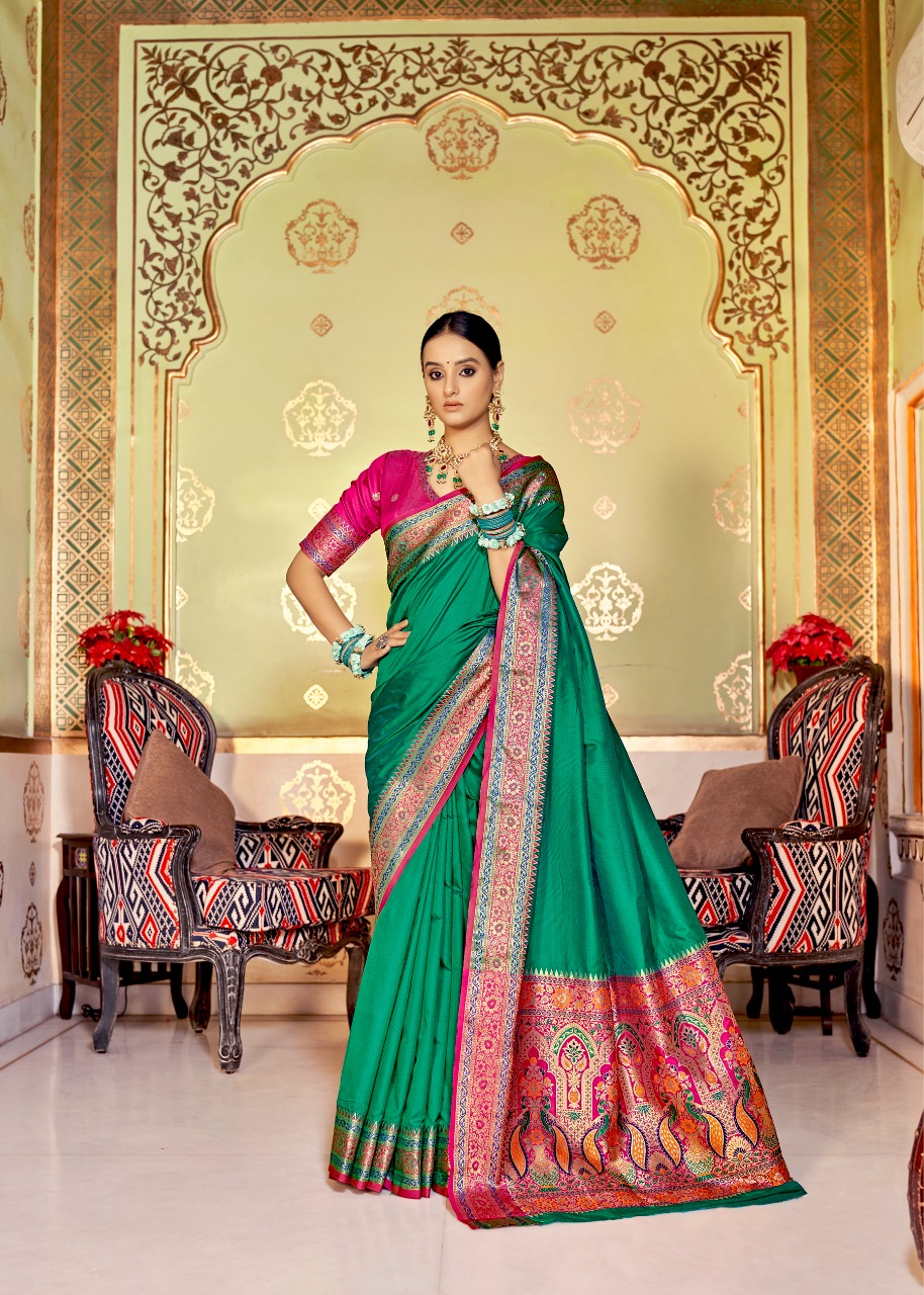 Pure Banarasi Plain Silk With Rich Designer Zari Weaved Pallu And Border Saree