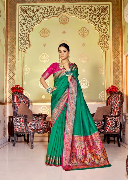 Image of Pure Banarasi Plain Silk With Rich Designer Zari Weaved Pallu And Border Saree