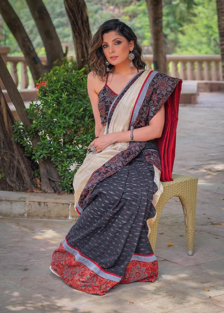 Grayish Modal Silk All Over Digital Printed Saree With Blouse Piece
