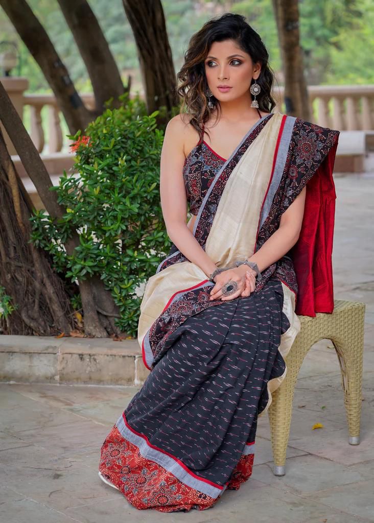 Grayish Modal Silk All Over Digital Printed Saree With Blouse Piece