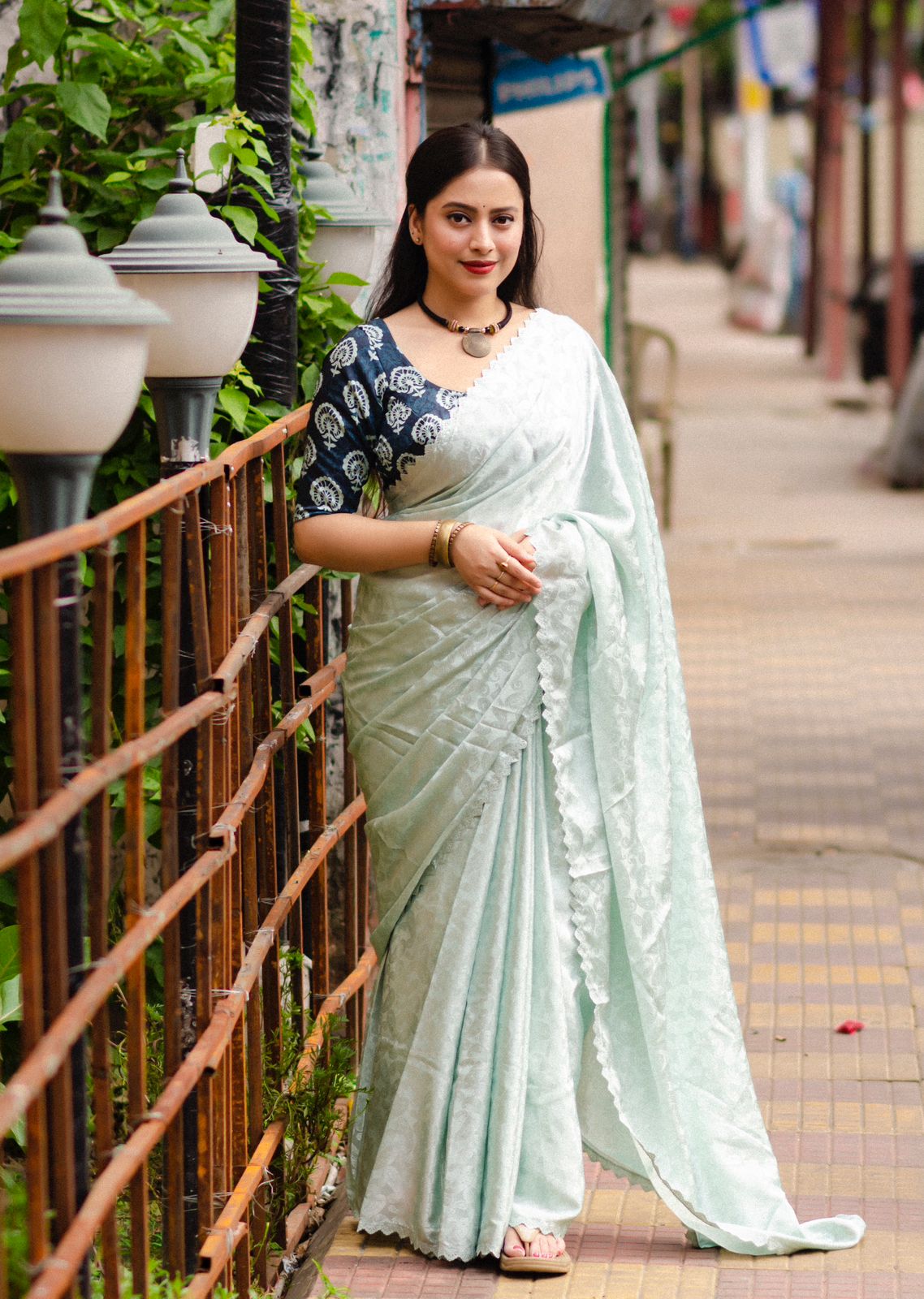 Soft Crepe Silk All Over Mango Woven Design With Cut Work Border Saree