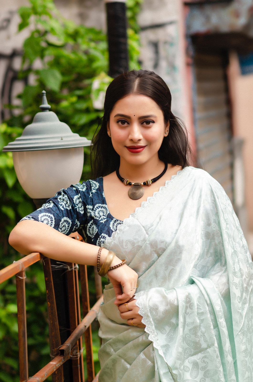 Soft Crepe Silk All Over Mango Woven Design With Cut Work Border Saree