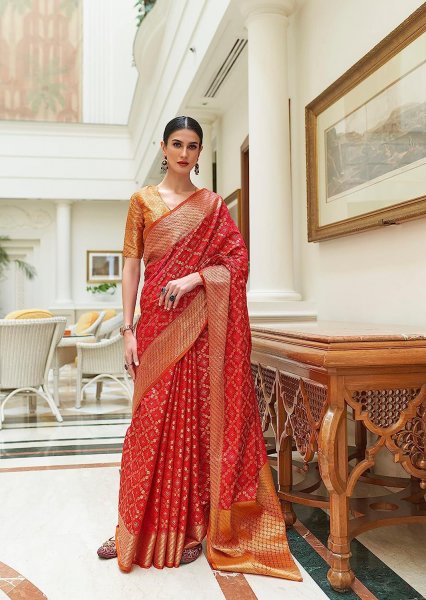 Image of Pure Banarasi Silk All Over Zari Weaved Jaali With Rich Weaved Pallu Border Saree