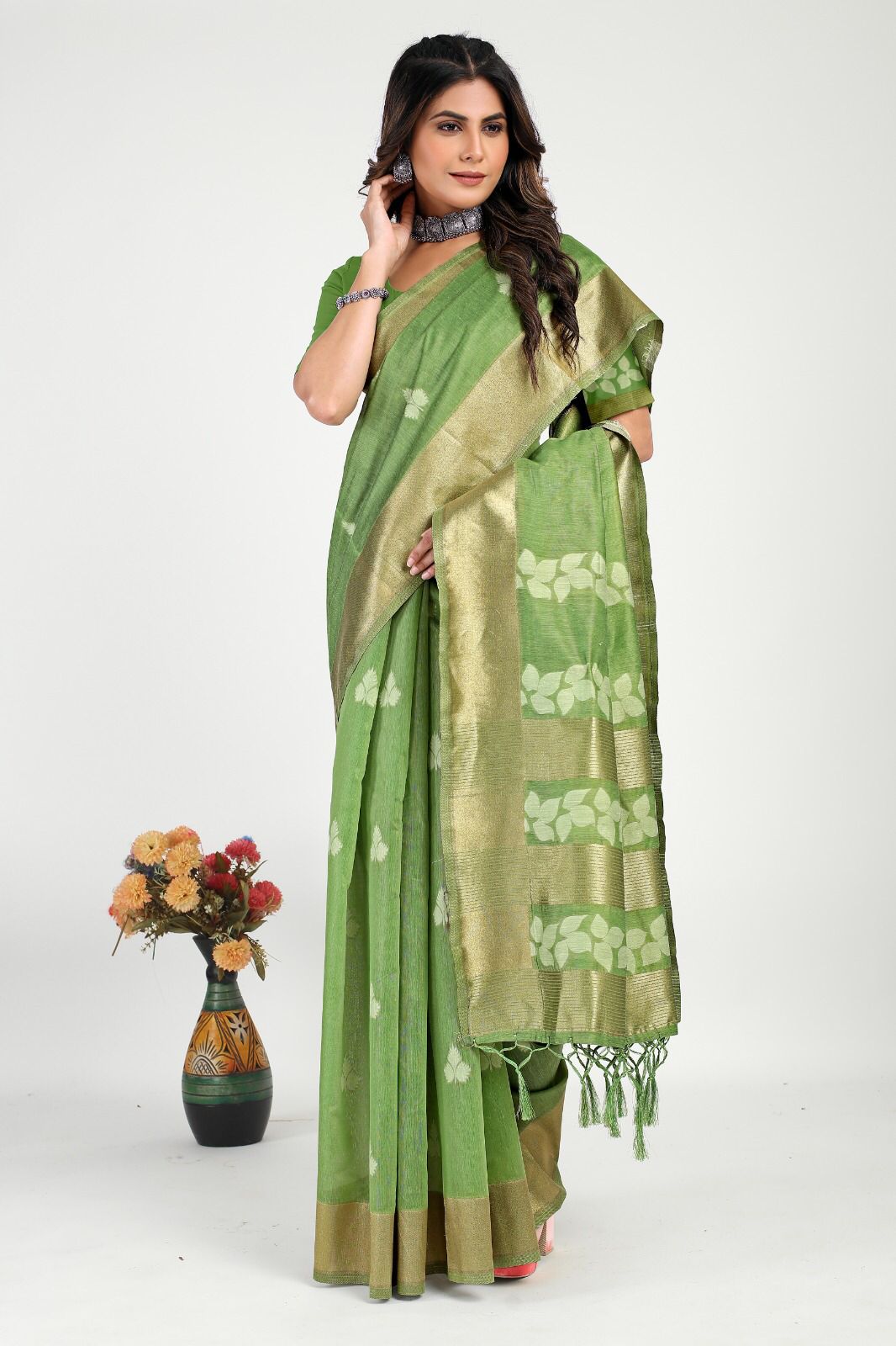Pure Linen Silk Zari Meenakari Weaved With Tassels On Pallu Saree