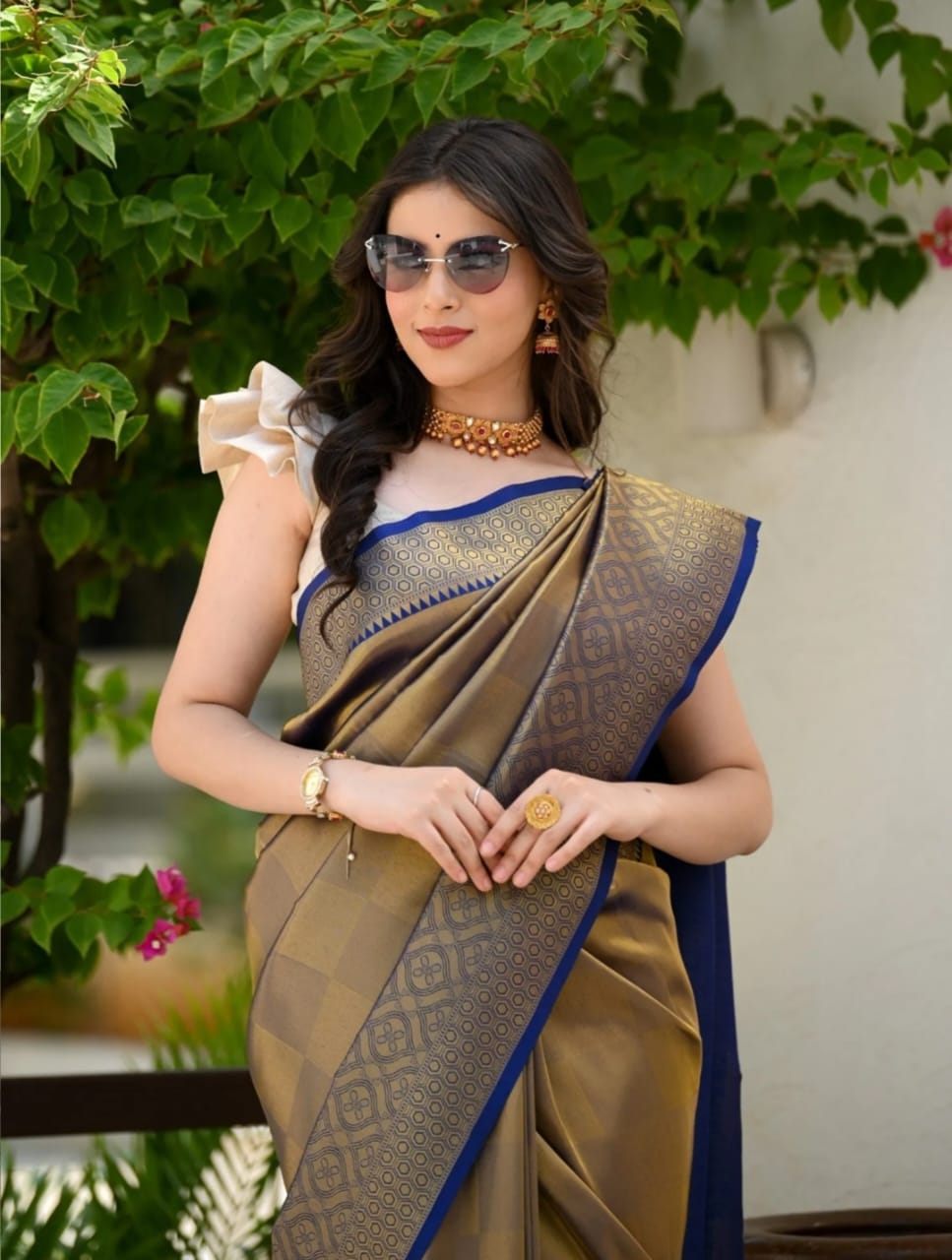 Handloom Weaving Kanjivaram Silk Rich Zari Woven Pallu And Border Saree