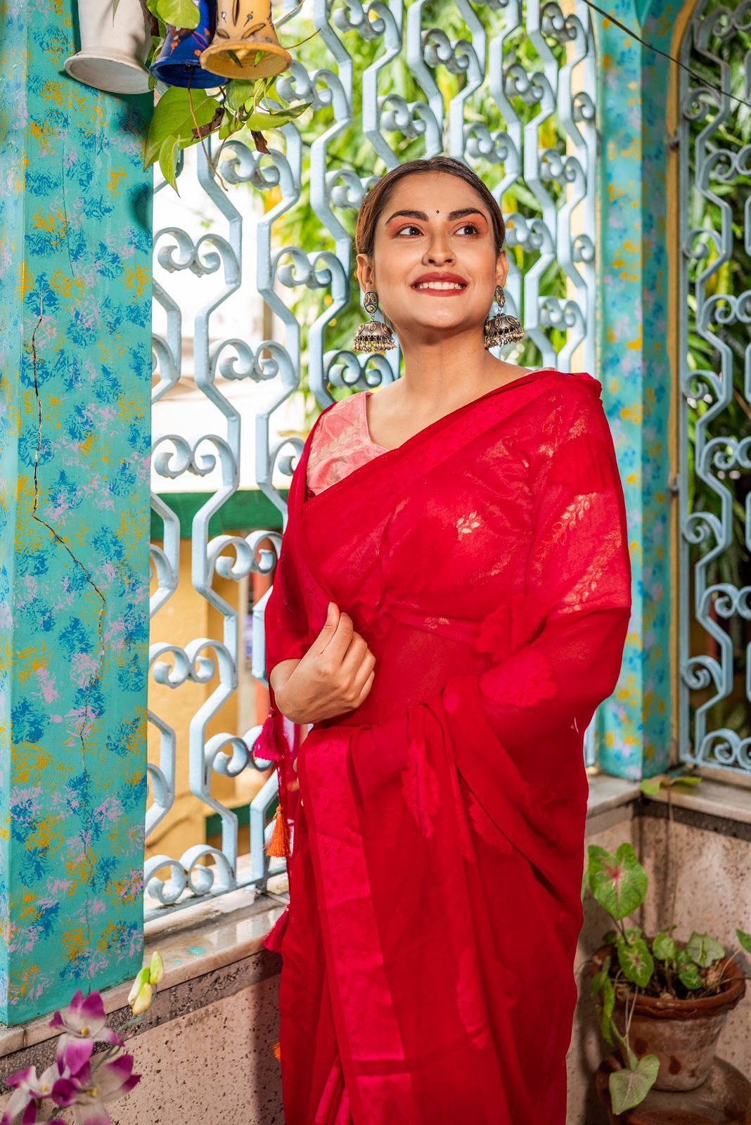 Pure Viscose Georgette Boota Pattern With Satin Brasso Border Saree