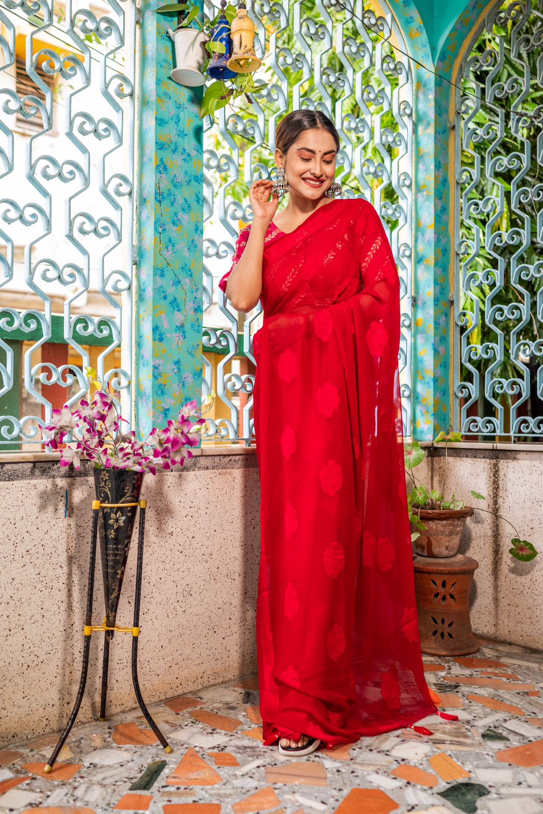 Pure Viscose Georgette Boota Pattern With Satin Brasso Border Saree
