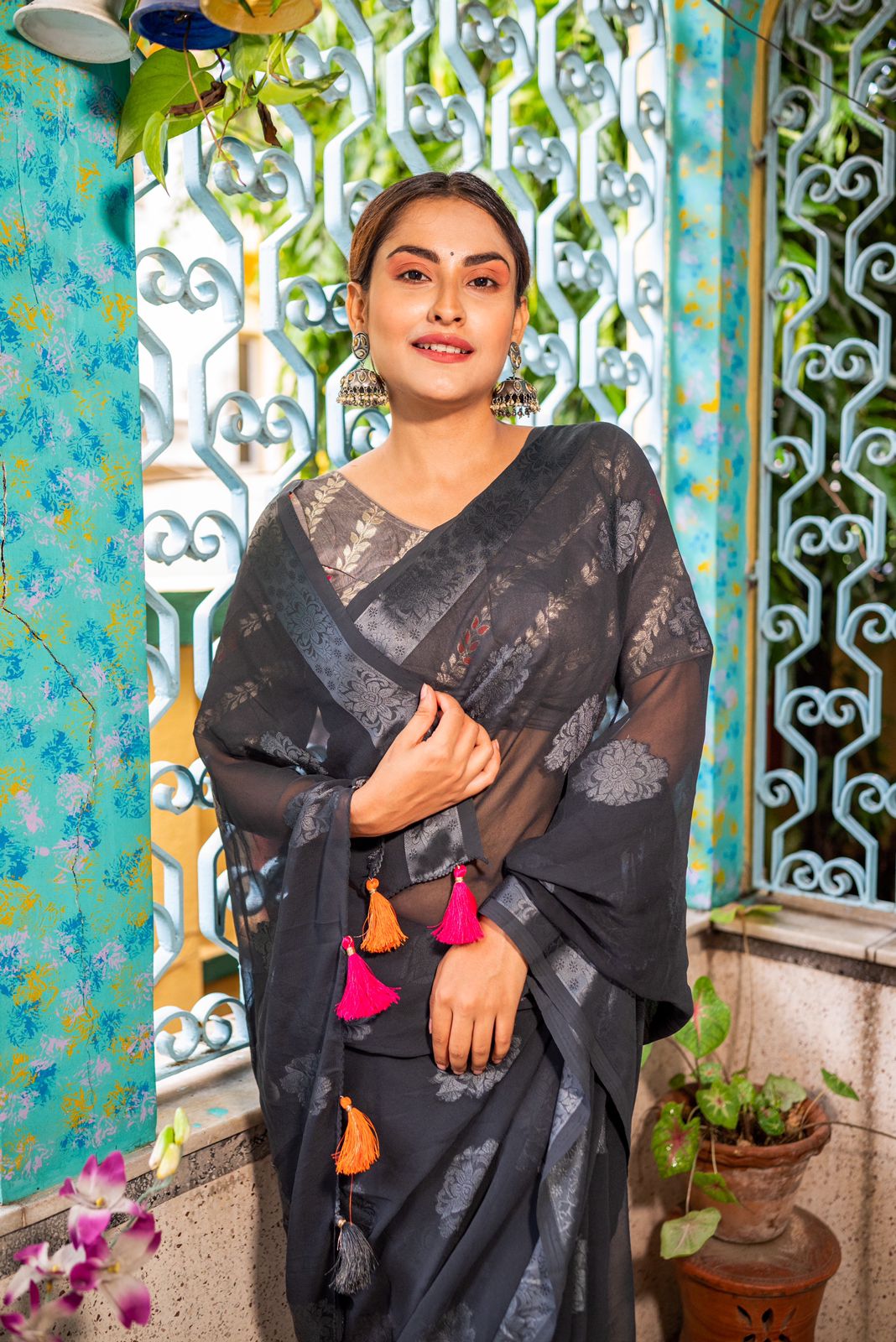 Pure Viscose Georgette Boota Pattern With Satin Brasso Border Saree