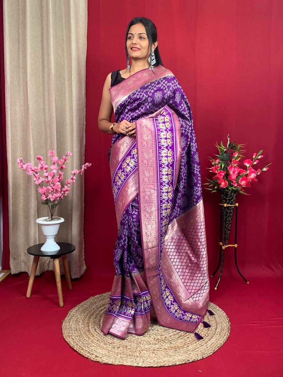 Pure Banarasi Patola Silk Rich Zari And Meenakari Weaved Body Pallu Saree