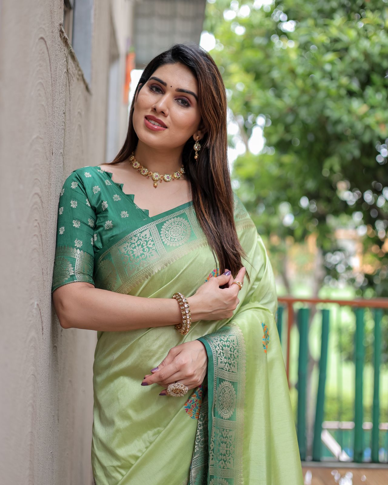 Pure Banarasi Silk All Over Zari Weaved Boota With Rich Weaved Zari Pallu Saree