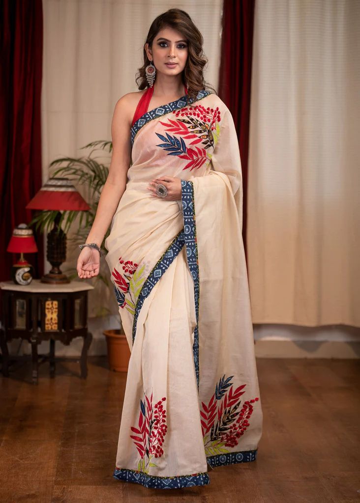 Off White Modal Silk All Over Digital Printed With Unstitched Blouse Saree