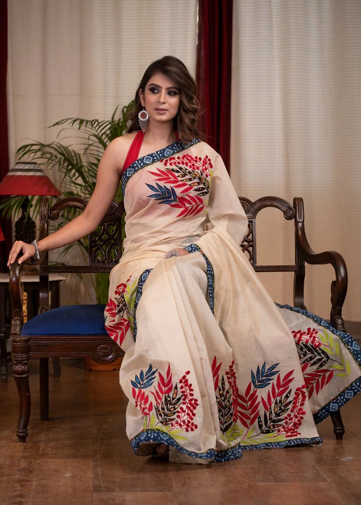 Off White Modal Silk All Over Digital Printed With Unstitched Blouse Saree