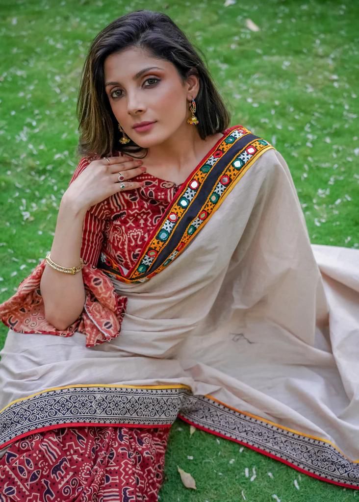 Maroon Modal Silk All Over Digital Printed With Unstitched Blouse Saree