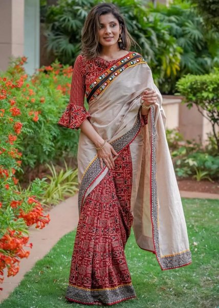 Image of Maroon Modal Silk All Over Digital Printed With Unstitched Blouse Saree