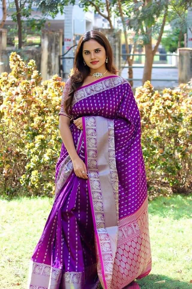 Banarasi Silk All Over Silver Zari Weaved Booti With Rich Weaved Pallu Saree