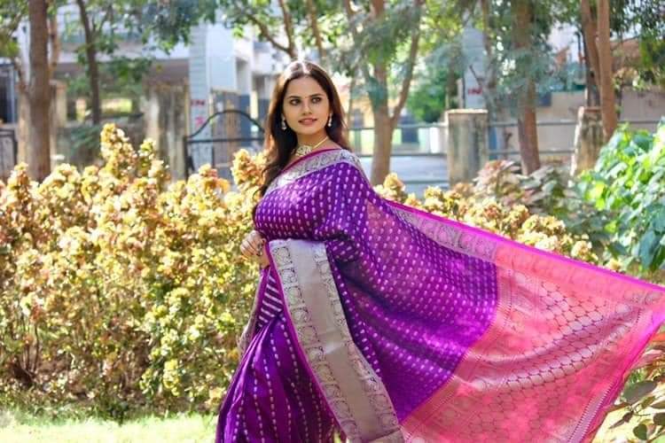 Banarasi Silk All Over Silver Zari Weaved Booti With Rich Weaved Pallu Saree