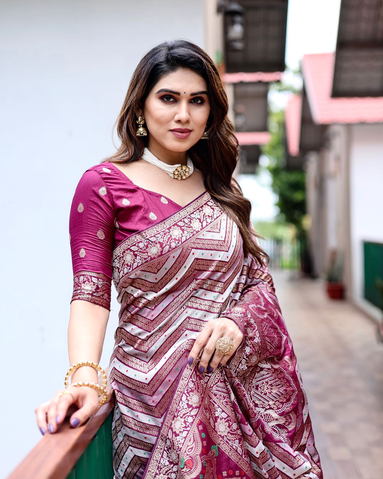 Pure Kanjivaram Silk Pattu Rich Zari Meenakari Lehariya Weaved Rich Pallu Border Saree