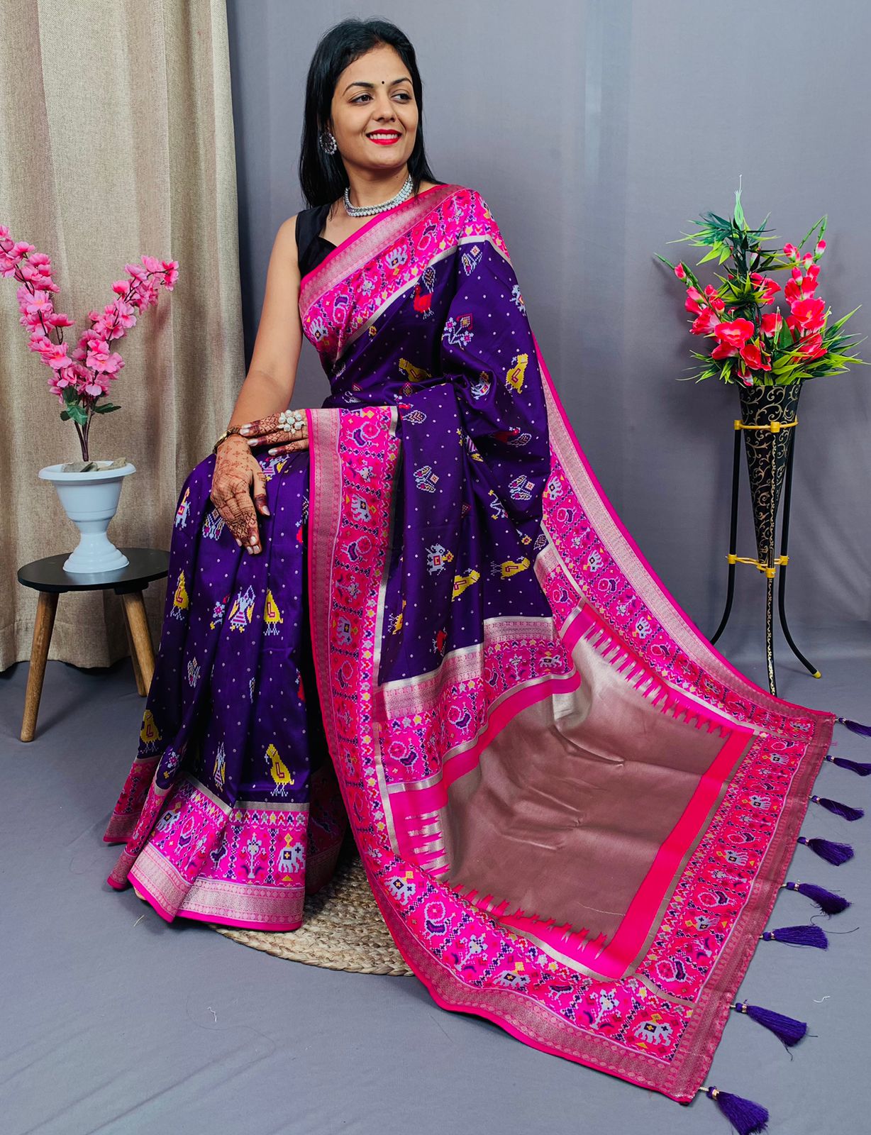 Pure Banarasi Patola Silk Rich Zari And Meenakari Weaved With Brocade Blouse Saree