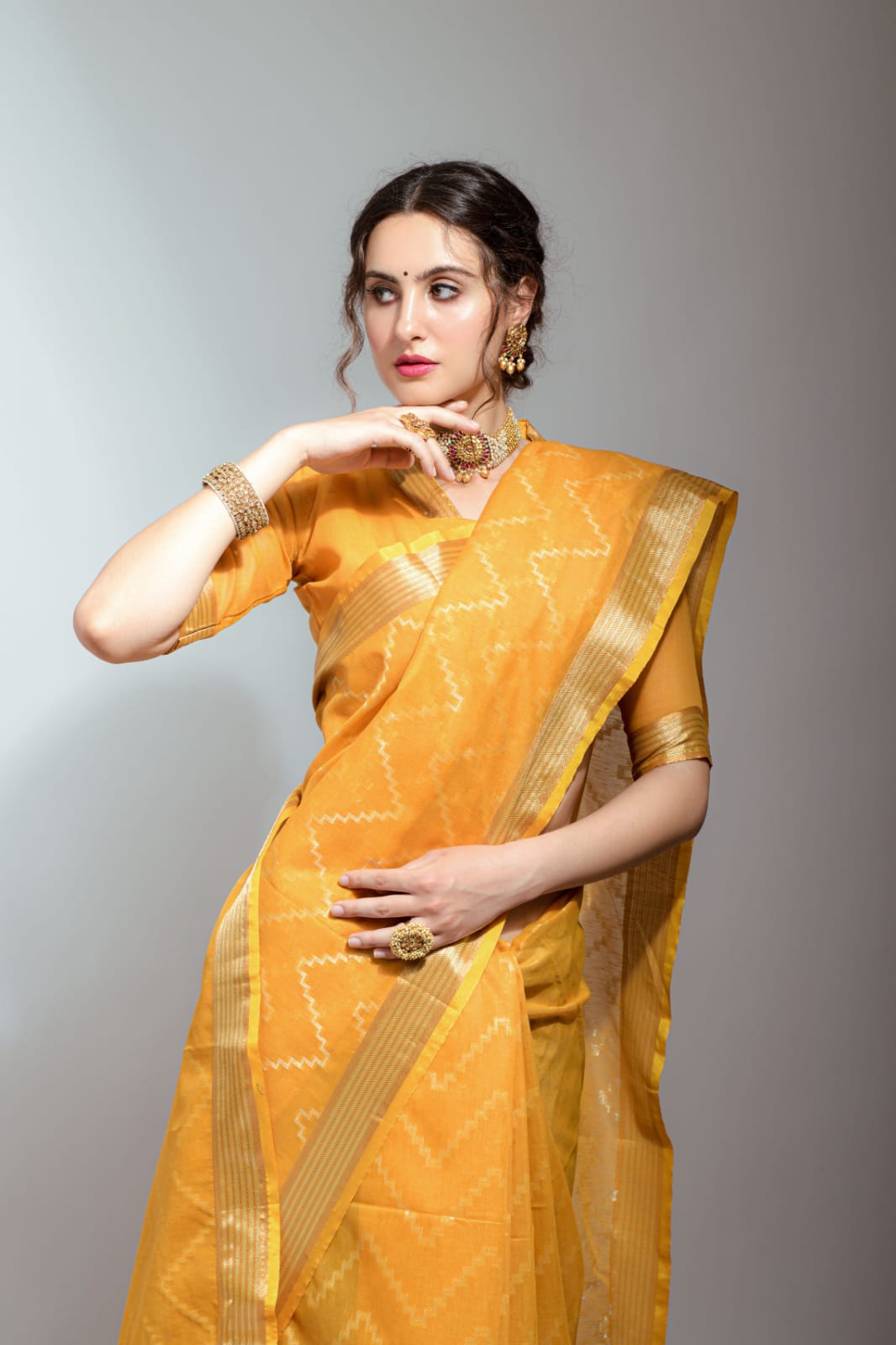 Pure Linen Silk Zari Woven Lehariya Pattern With Plain Zari Pallu And Border Saree