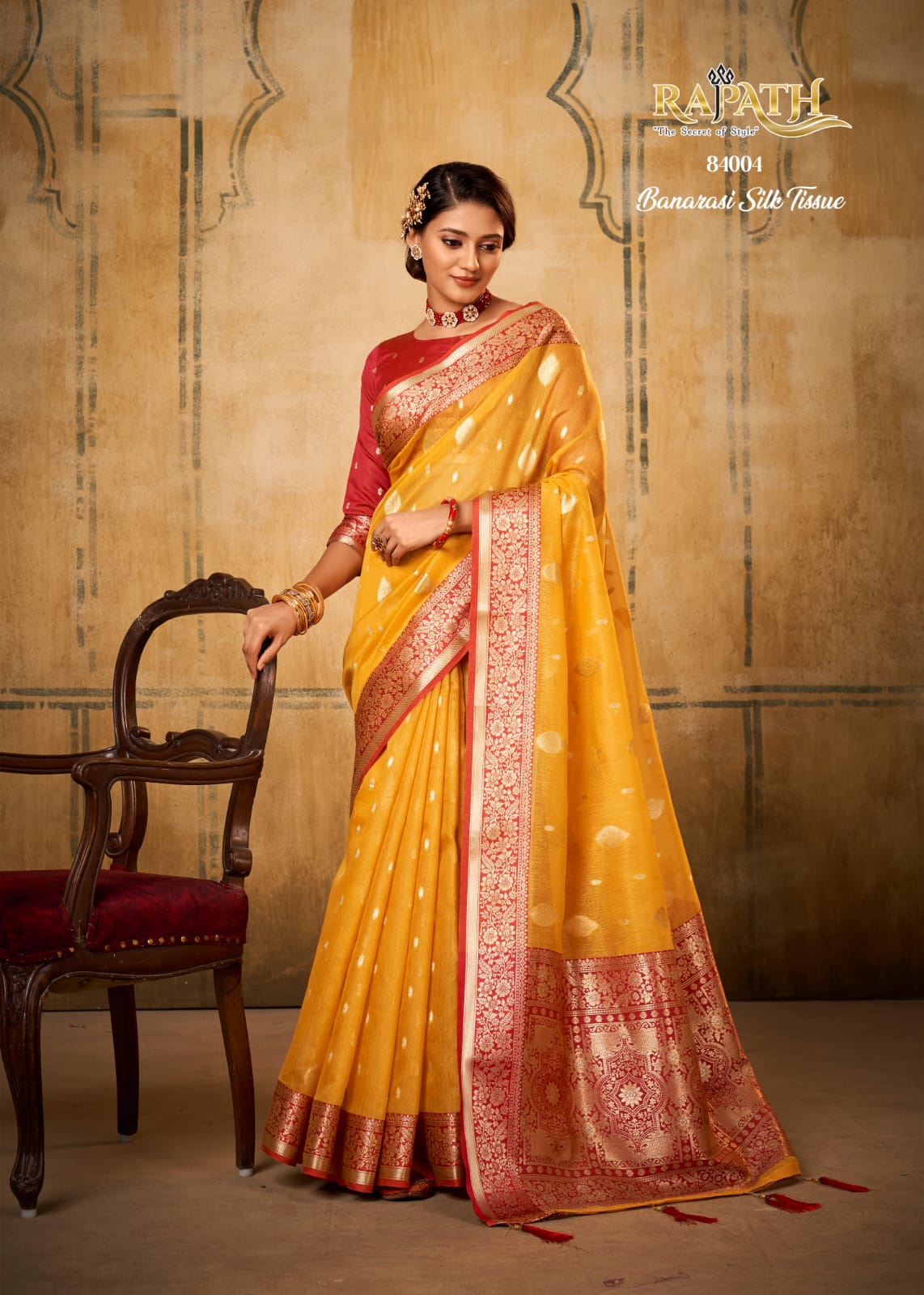 Banarasi Tissue Silk All Over Zari Petals Booti With Rich Weaved Pallu Border Saree