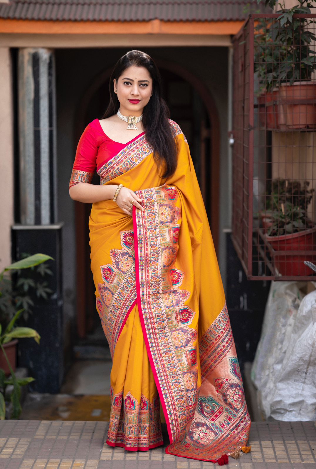 Banarasi Silk Kashmiri Pattern Rich Weaved Saree With Tasells On Pallu