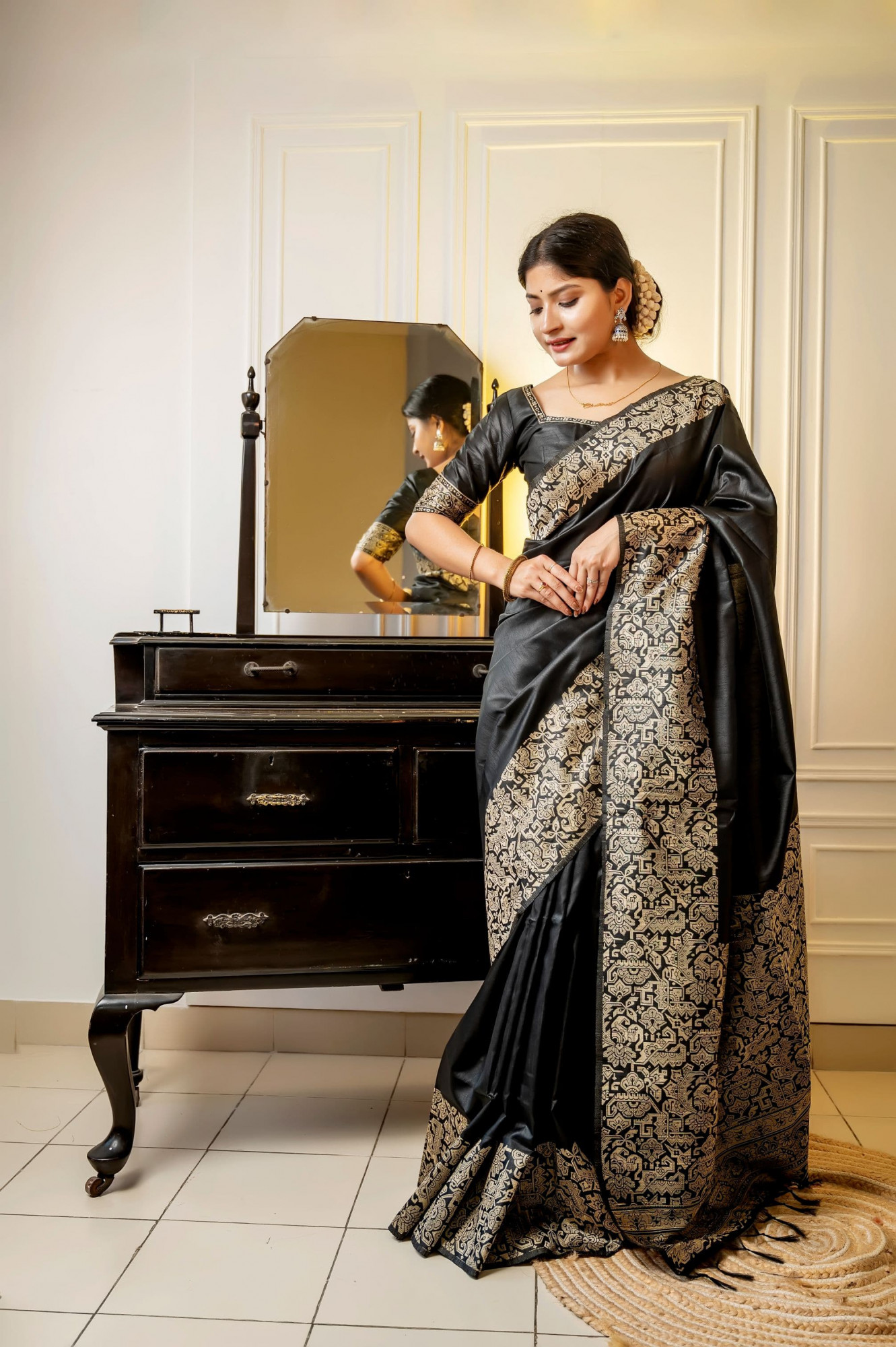 Black Handloom Silk Kalamkari Weaved Rich Pallu Border Saree