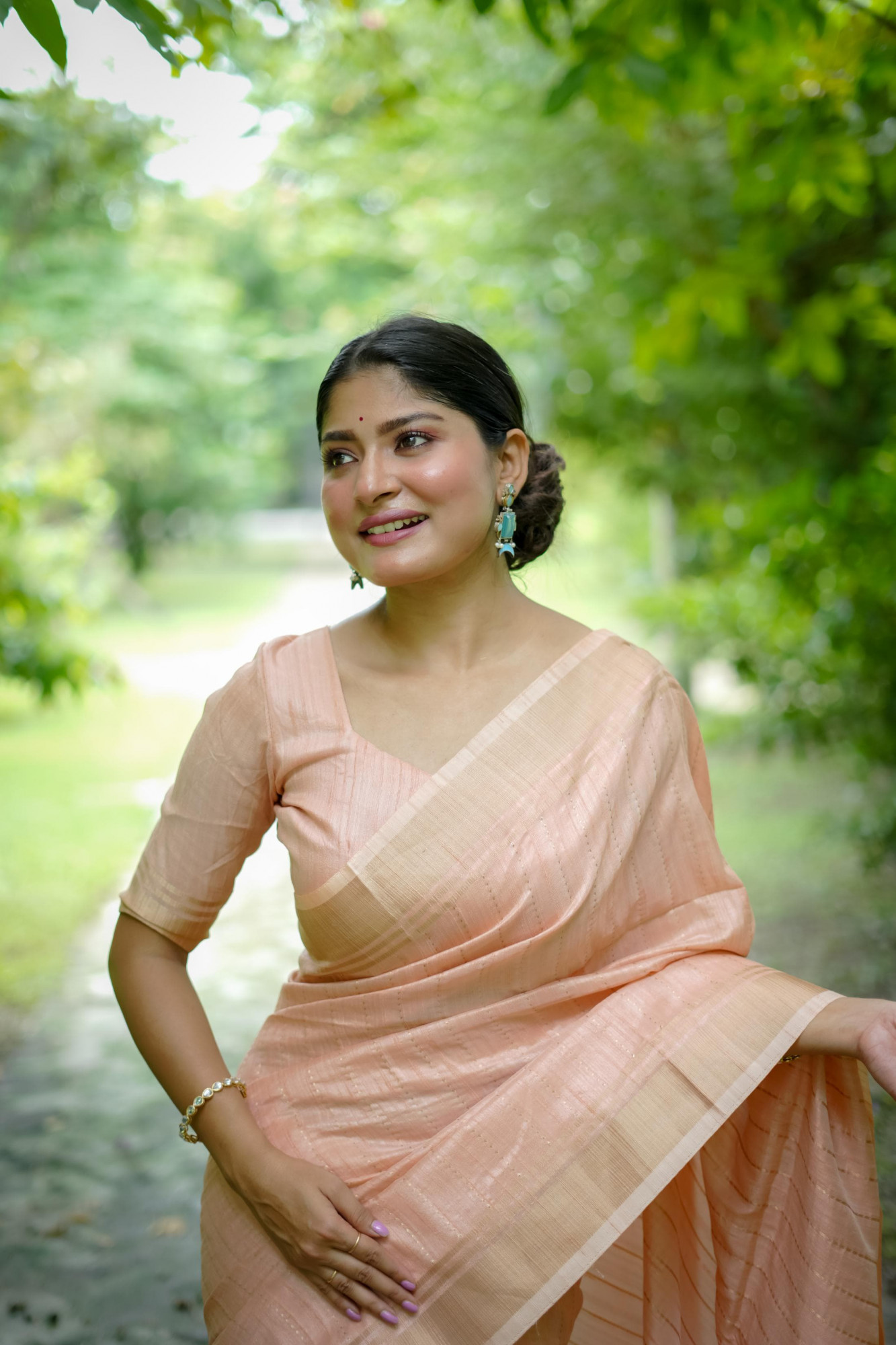 Peach Banarasi Soft Silk All Over Weaved Zari Lining Rich Pallu Border Saree