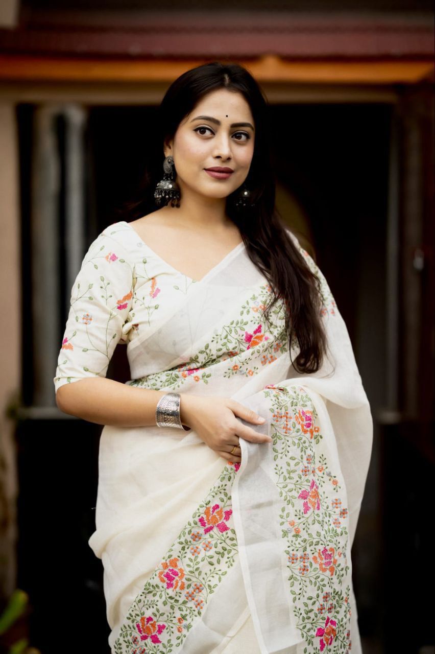 Off-White Pure Linen Hand Floral Embroidery Work Saree