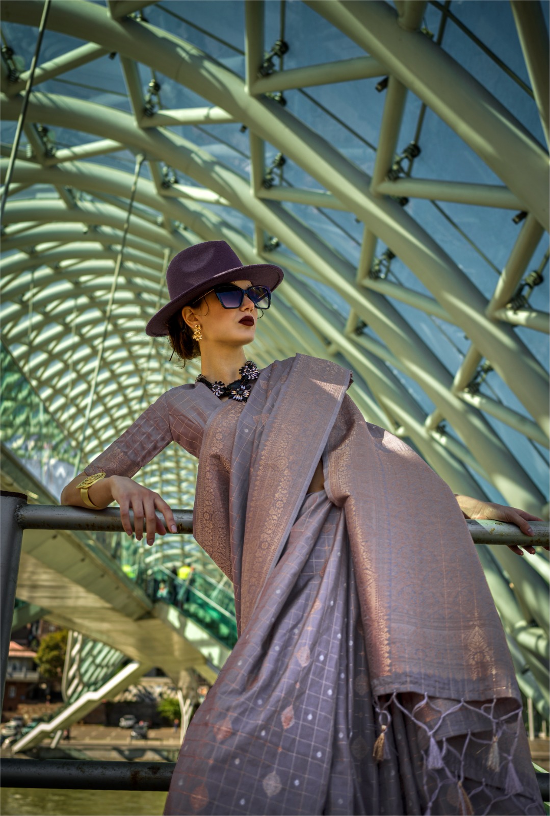 Lavender Pure Handloom Banarasi Silk Rich Zari Weaved Saree