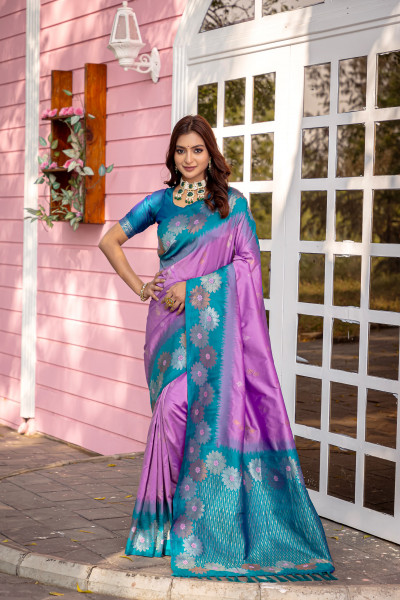 Image of Lavender Banarasi Silk Zari Weaved Rich Pallu Saree
