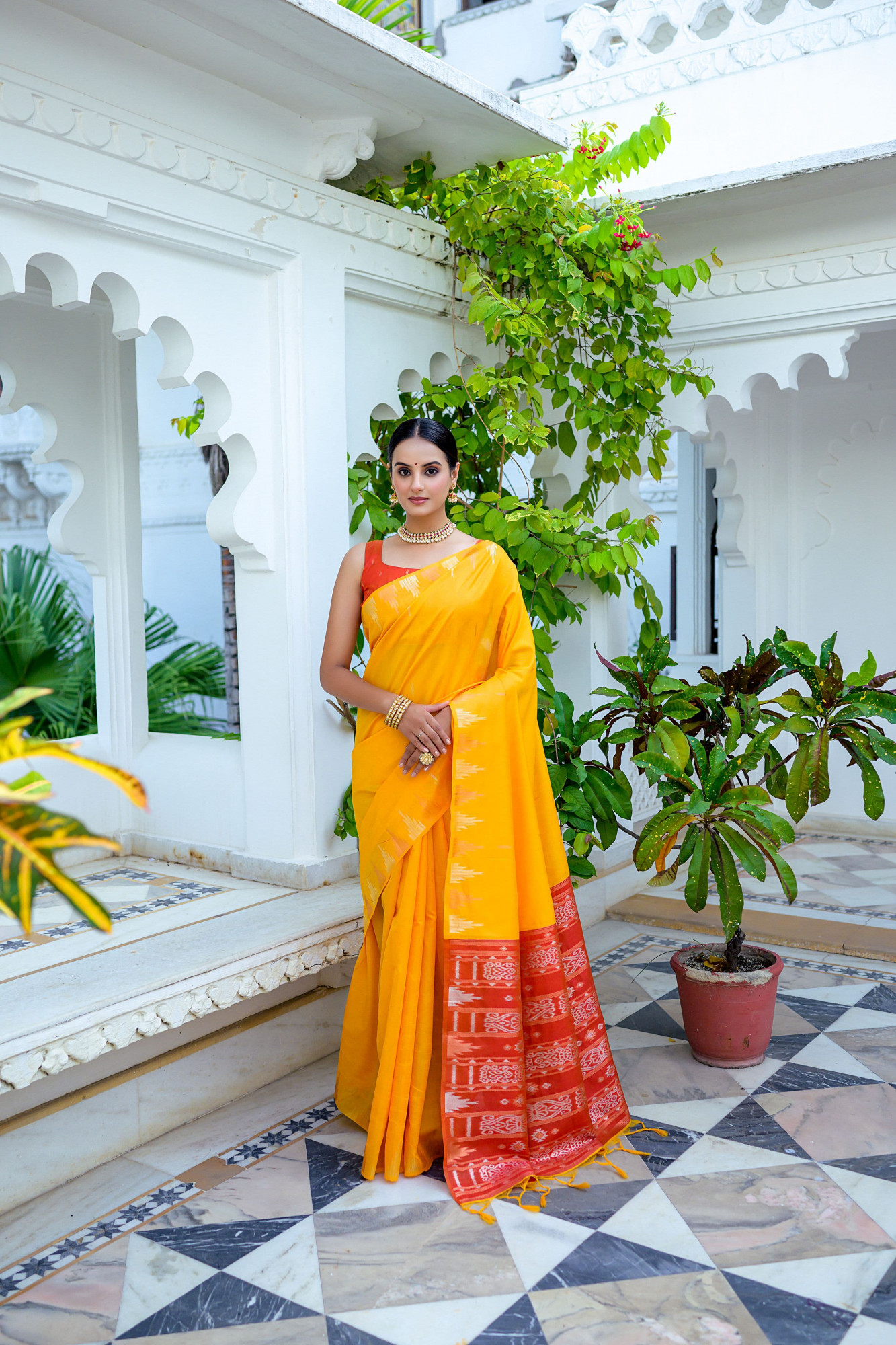 Yellow Soft Tussar Silk Jamdani Zari Weaved Saree