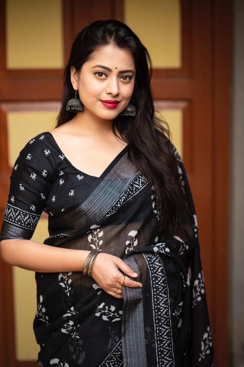 Black Pure Linen Digital Printed Zari Border Saree