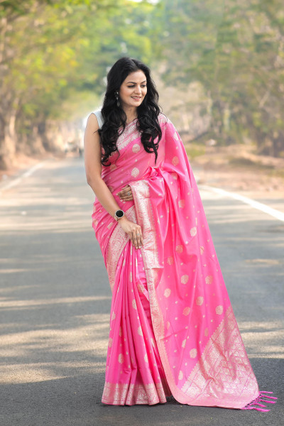 Image of Raani Banarasi Cotton Silk Zari Weaved Body Pallu Border Saree