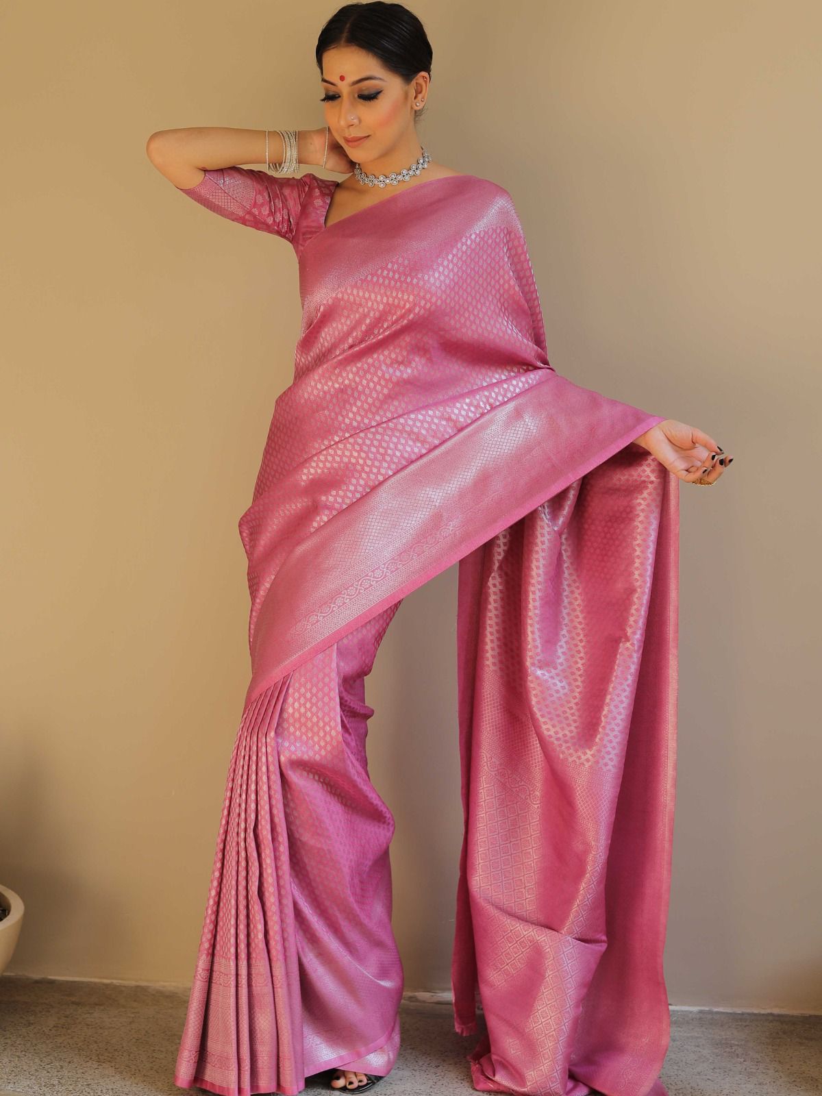 Pink Banarasi Silk Rich Zari Weaved Body Pallu Saree