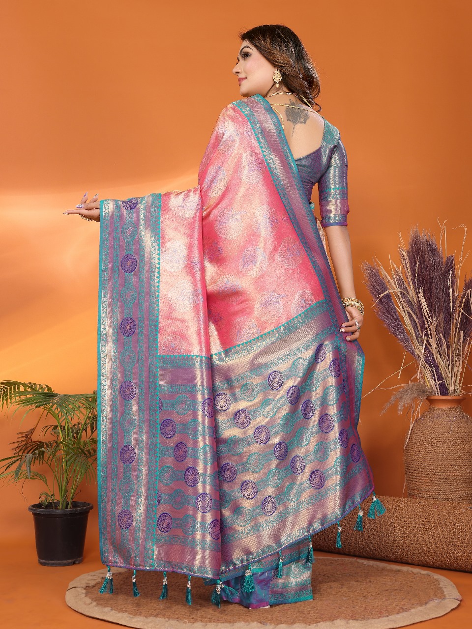 Gajri Pure Banarasi Tissue Silk Rich Zari Weaved Paithani Border Saree