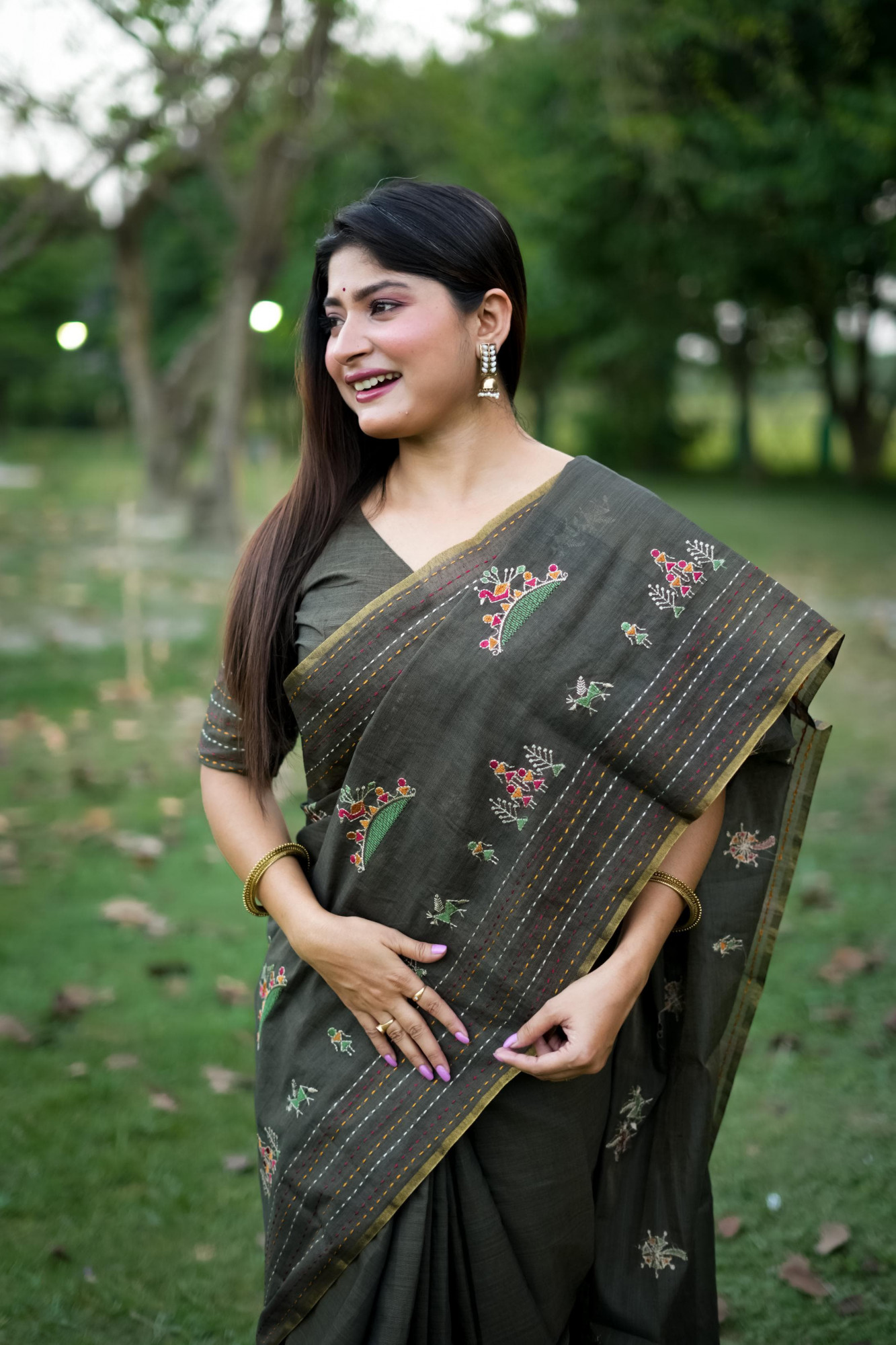 Dark Gray Pure Khadi Tussar Silk Thread Work All Over With Kantha Stitched Border Saree