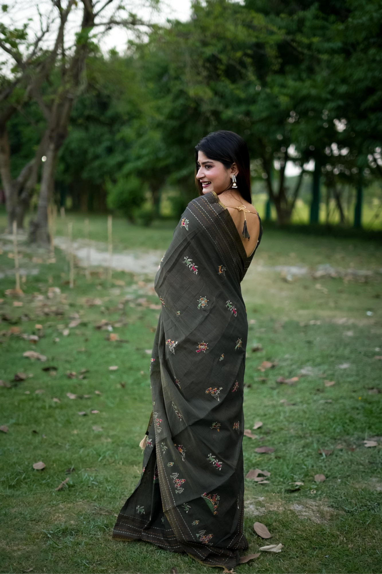 Dark Gray Pure Khadi Tussar Silk Thread Work All Over With Kantha Stitched Border Saree