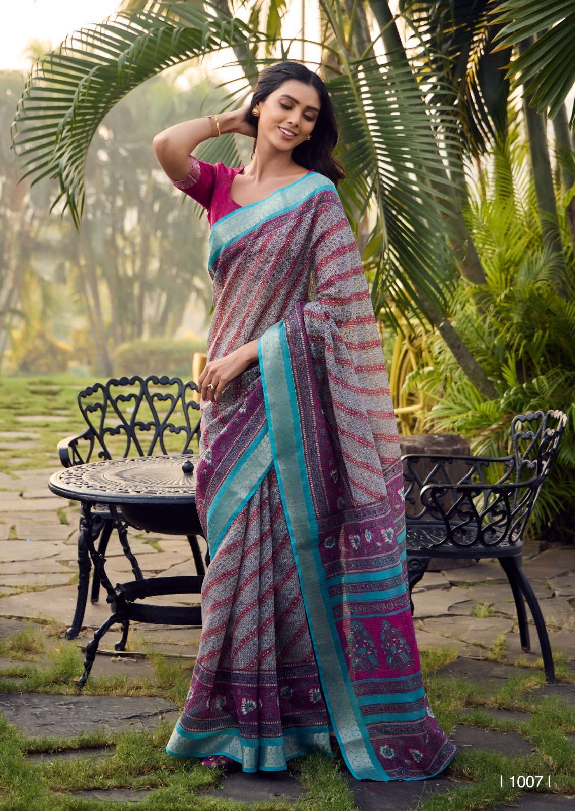 Gray Pure Soft Cotton Digital Printed With Zari Weaved Border Saree