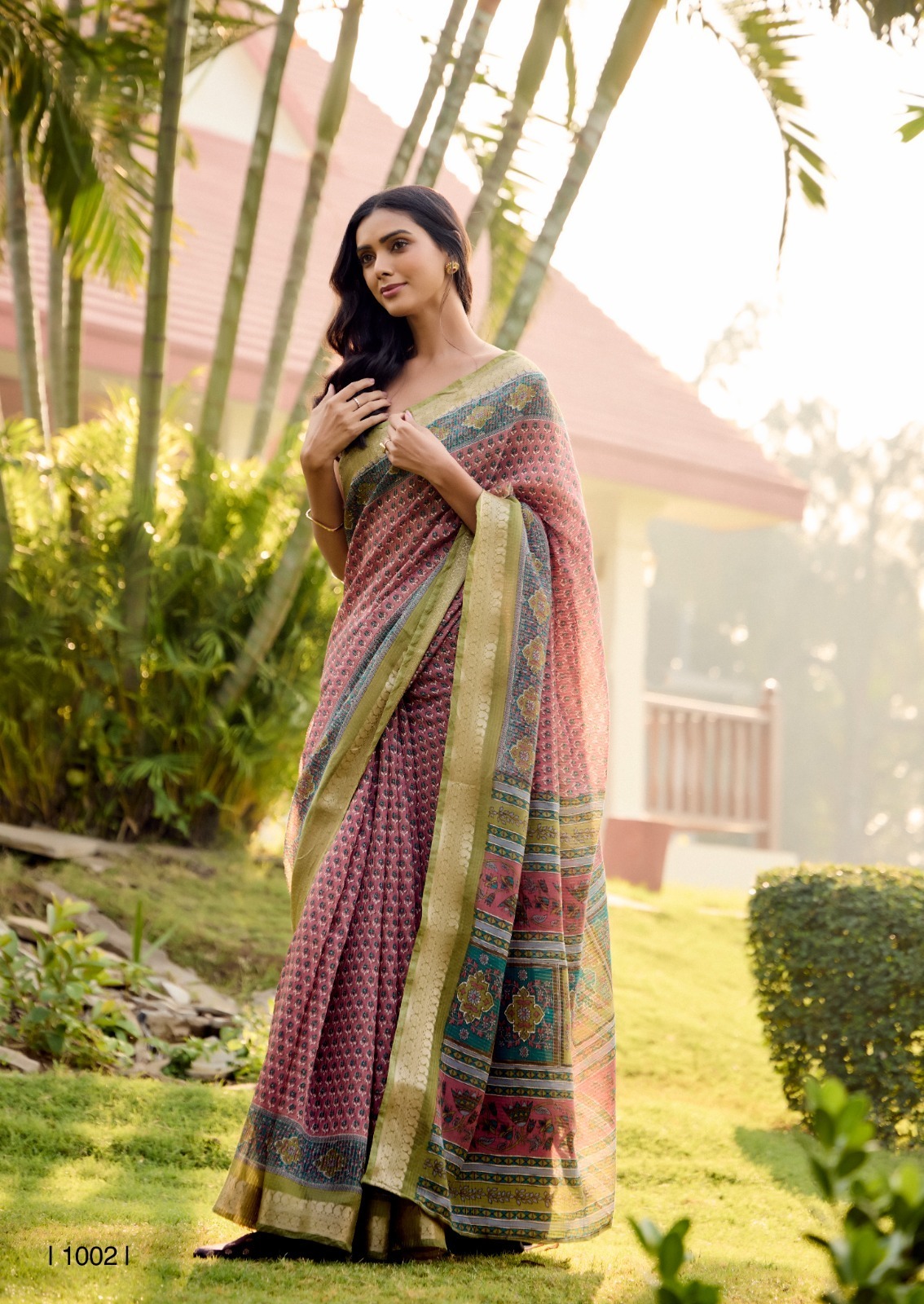 Gaajri Pure Soft Cotton Digital Printed With Zari Weaved Border Saree